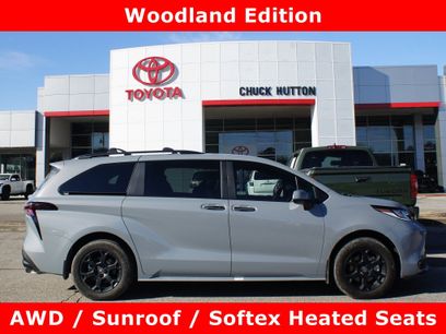 Used 2025 Toyota Sienna XLE Woodland Edition