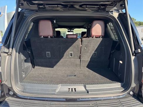 Used 2024 Ford Expedition Limited RWD image 10