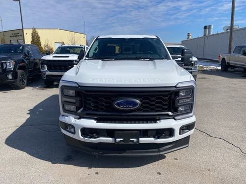 Used 2024 Ford F250 Lariat w/ Sport Appearance Package AWD/4WD image 9