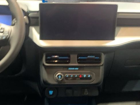 New 2025 Ford Maverick XLT w/ XLT Luxury Package image 11