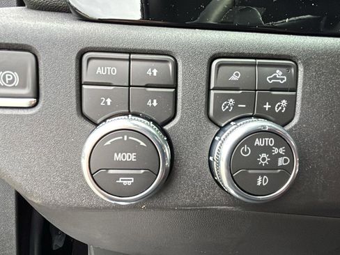 New 2026 GMC Sierra 1500 SLT w/ SLT Premium Plus Package image 15