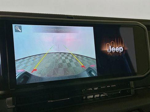 Certified 2025 Jeep Gladiator Rubicon w/ Convenience Group image 22