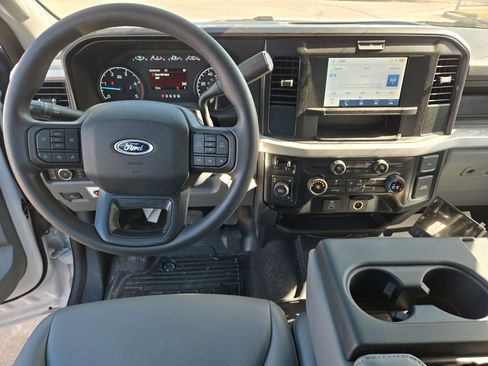 New 2025 Ford F550 4x4 SuperCab Super Duty image 11