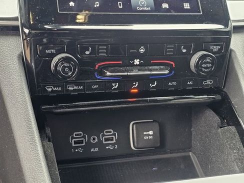 Used 2022 Jeep Grand Cherokee L Laredo image 21