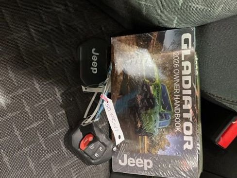 New 2026 Jeep Gladiator Mojave w/ Technology Group AWD/4WD image 16