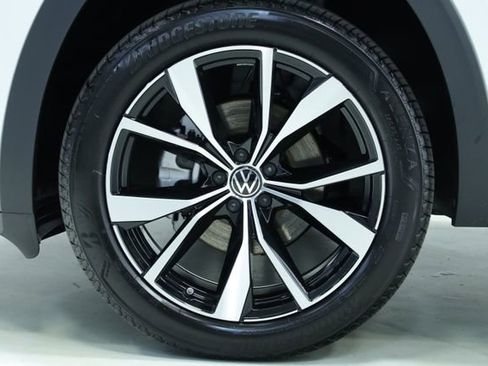 New 2026 Volkswagen Atlas SEL Premium R-Line AWD/4WD image 6