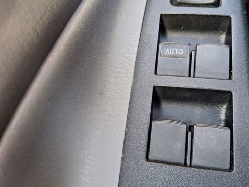 Used 2014 Toyota Tacoma PreRunner image 16