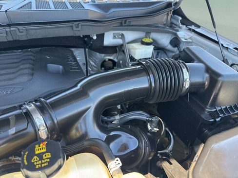 Used 2021 Ford F150 Lariat w/ Equipment Group 502A High image 38