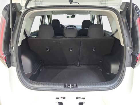 Used 2023 Kia Soul LX w/ LX Technology Package FWD image 27