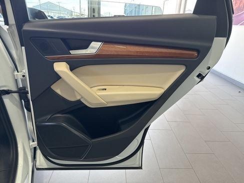 Used 2024 Audi Q5 2.0T Premium w/ Convenience Package image 48