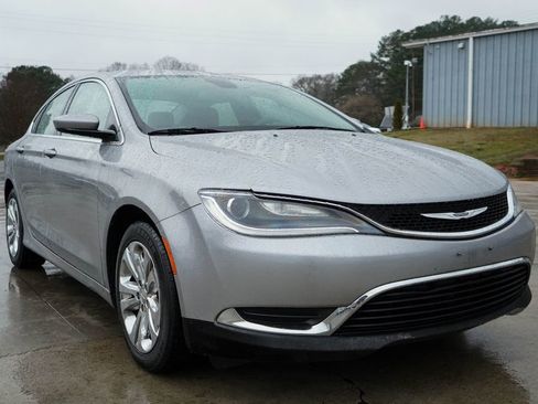 Used 2016 Chrysler 200 Limited image 34