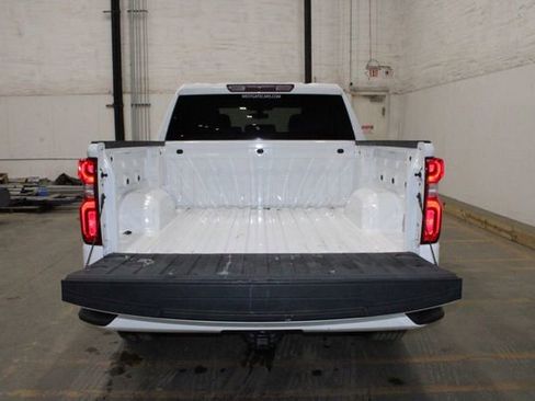 Used 2021 Chevrolet Silverado 1500 Custom image 12