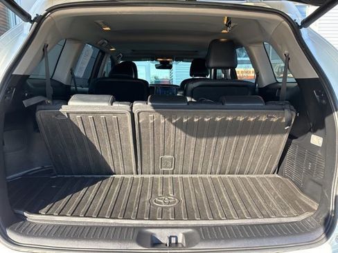 Used 2018 Toyota Highlander Limited image 29