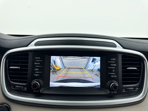 Used 2020 Kia Sorento EX FWD image 22