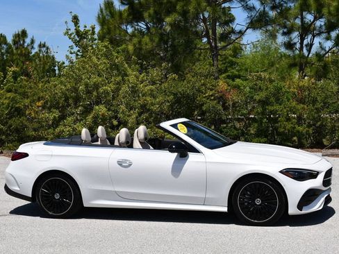 Used 2026 Mercedes-Benz CLE 450 4MATIC Cabriolet image 8