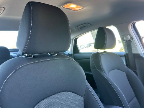 Used 2023 Kia Forte LXS w/ LXS Technology Package image 17