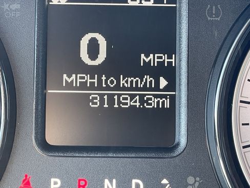 Used 2024 RAM 1500 Classic SLT image 9