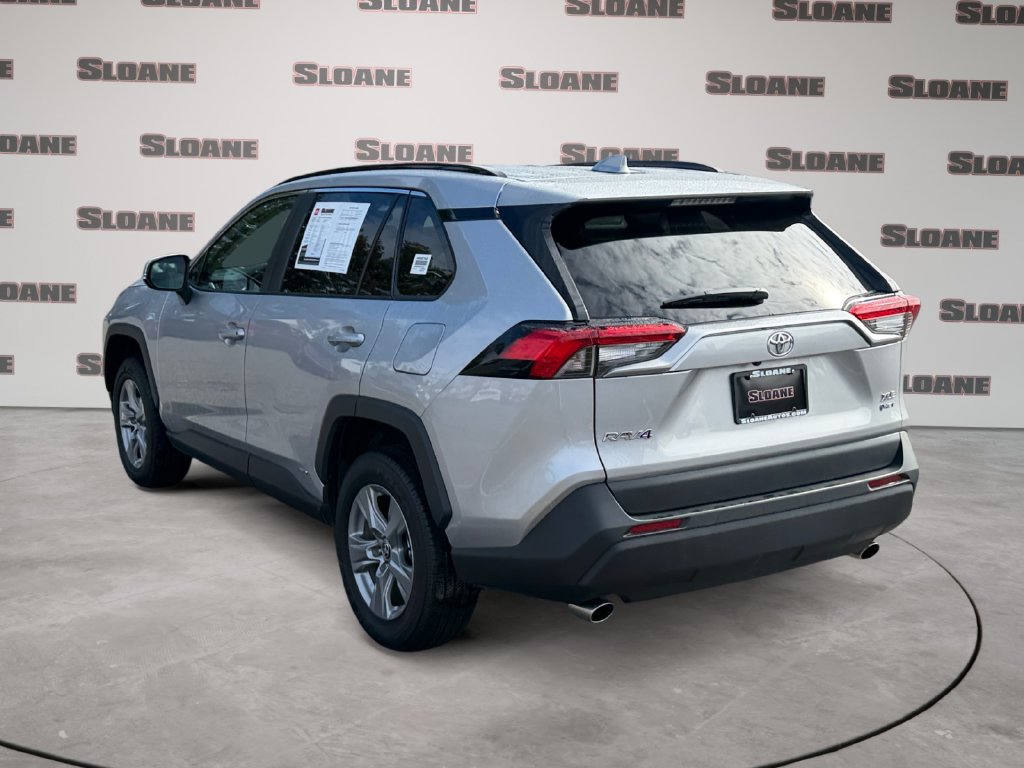 Used 2025 Toyota RAV4 XLE AWD/4WD image 3