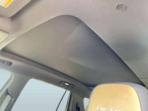 New 2026 Chevrolet Equinox ACTIV w/ Convenience Package III FWD image 16