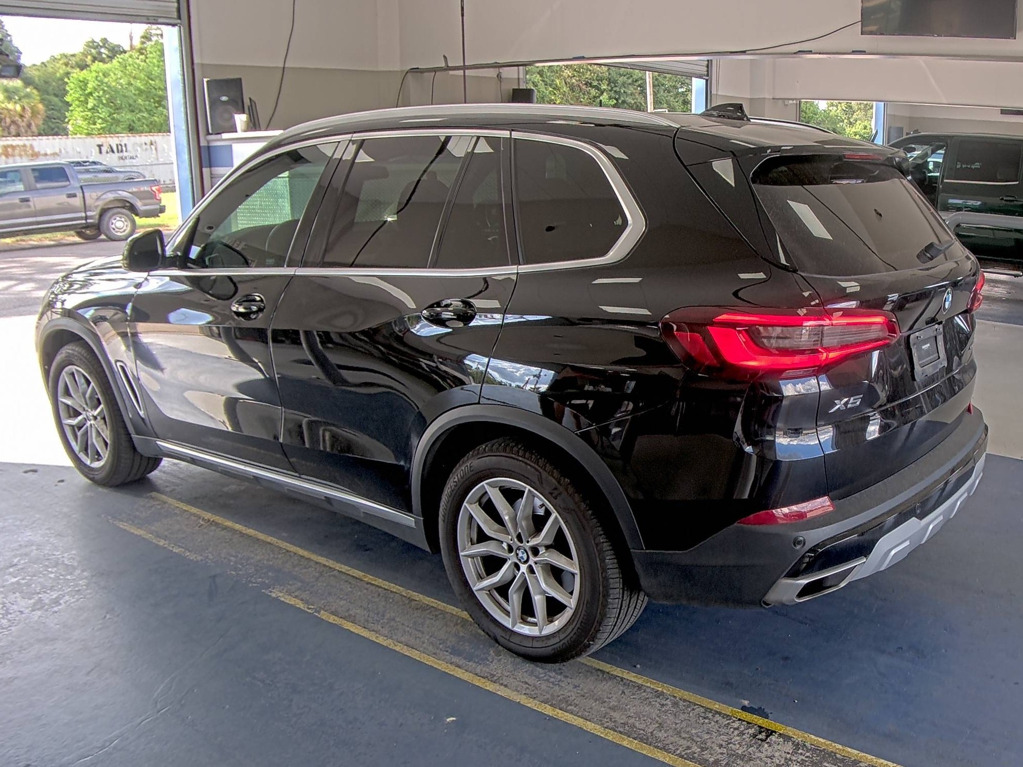 Used 2021 BMW X5 sDrive40i w/ Convenience Package RWD image 6