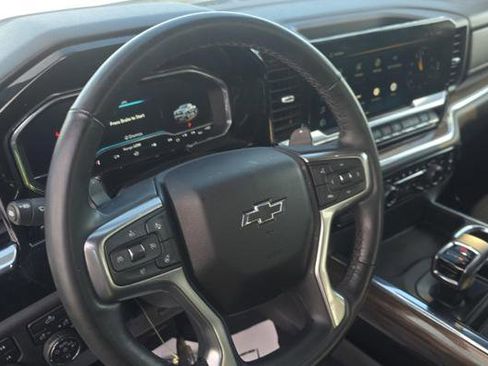 Used 2023 Chevrolet Silverado 1500 RST image 9