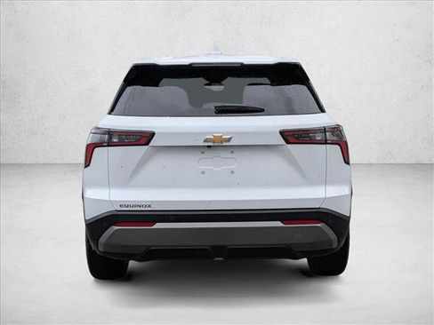 Used 2025 Chevrolet Equinox LT image 6