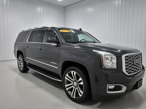Used 2018 GMC Yukon XL Denali w/ Open Road Package AWD/4WD image 3