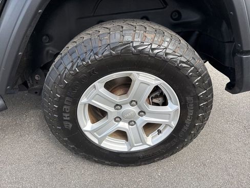 Used 2021 Jeep Wrangler Unlimited Sport AWD/4WD image 27