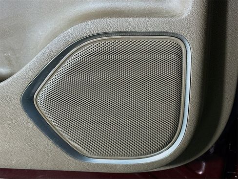 Used 2018 Lincoln MKX Reserve w/ Lincoln MKX Climate Package image 19