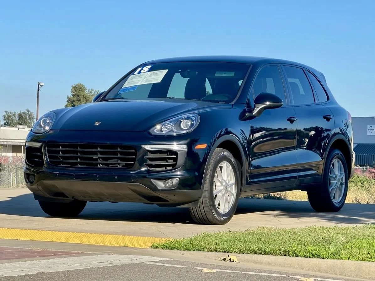 Used 2018 Porsche Cayenne AWD/4WD image 3