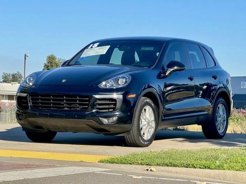 Used 2018 Porsche Cayenne AWD/4WD image 3