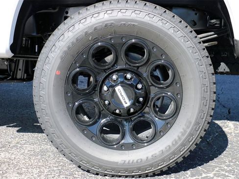 New 2026 Ford F250 Lariat w/ Black Appearance Package image 9