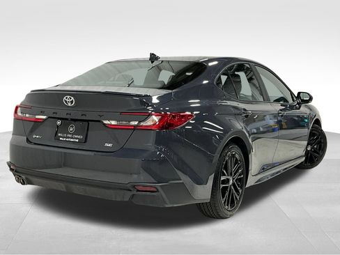 Used 2025 Toyota Camry SE FWD image 5