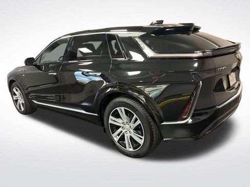 Certified 2024 Cadillac Lyriq Tech w/ Driver Assist Package AWD/4WD image 35