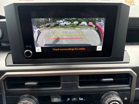 Used 2025 Toyota 4Runner SR5 AWD/4WD image 22