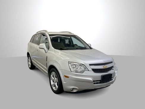 Used 2014 Chevrolet Captiva Sport LTZ image 1