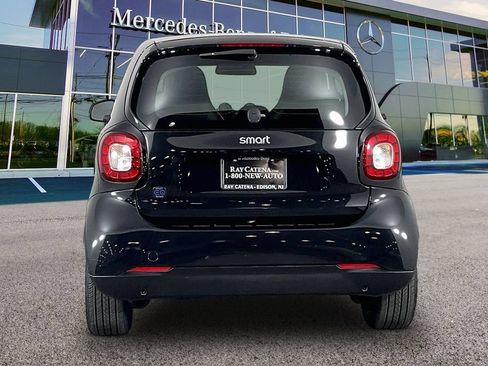 Used 2019 smart fortwo electric drive w/ Sport Package RWD image 4
