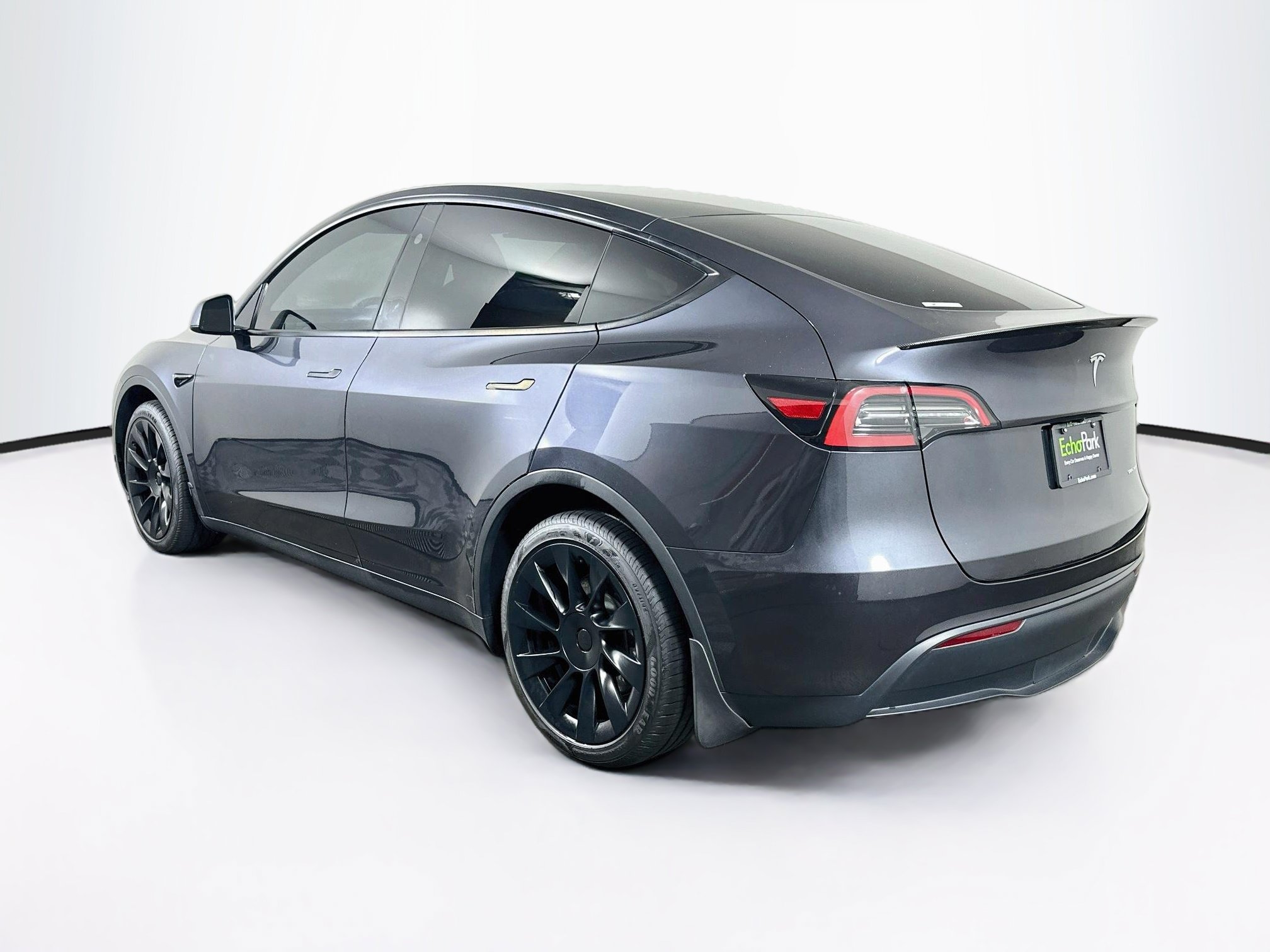 Used 2024 Tesla Model Y Long Range AWD/4WD image 5