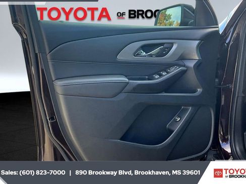 Used 2023 Chevrolet Traverse LT w/ LPO, Floor Liner Package image 17