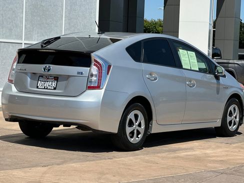 Used 2014 Toyota Prius Three FWD image 4
