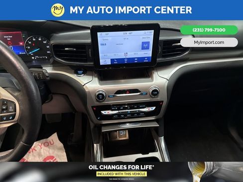 Used 2022 Ford Explorer XLT w/ Equipment Group 202A image 19