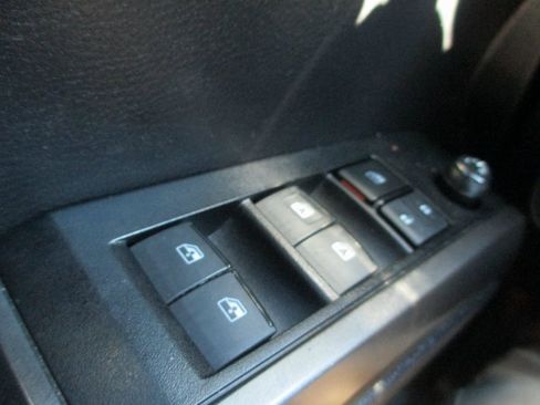 Used 2020 Toyota Tacoma TRD Sport image 21