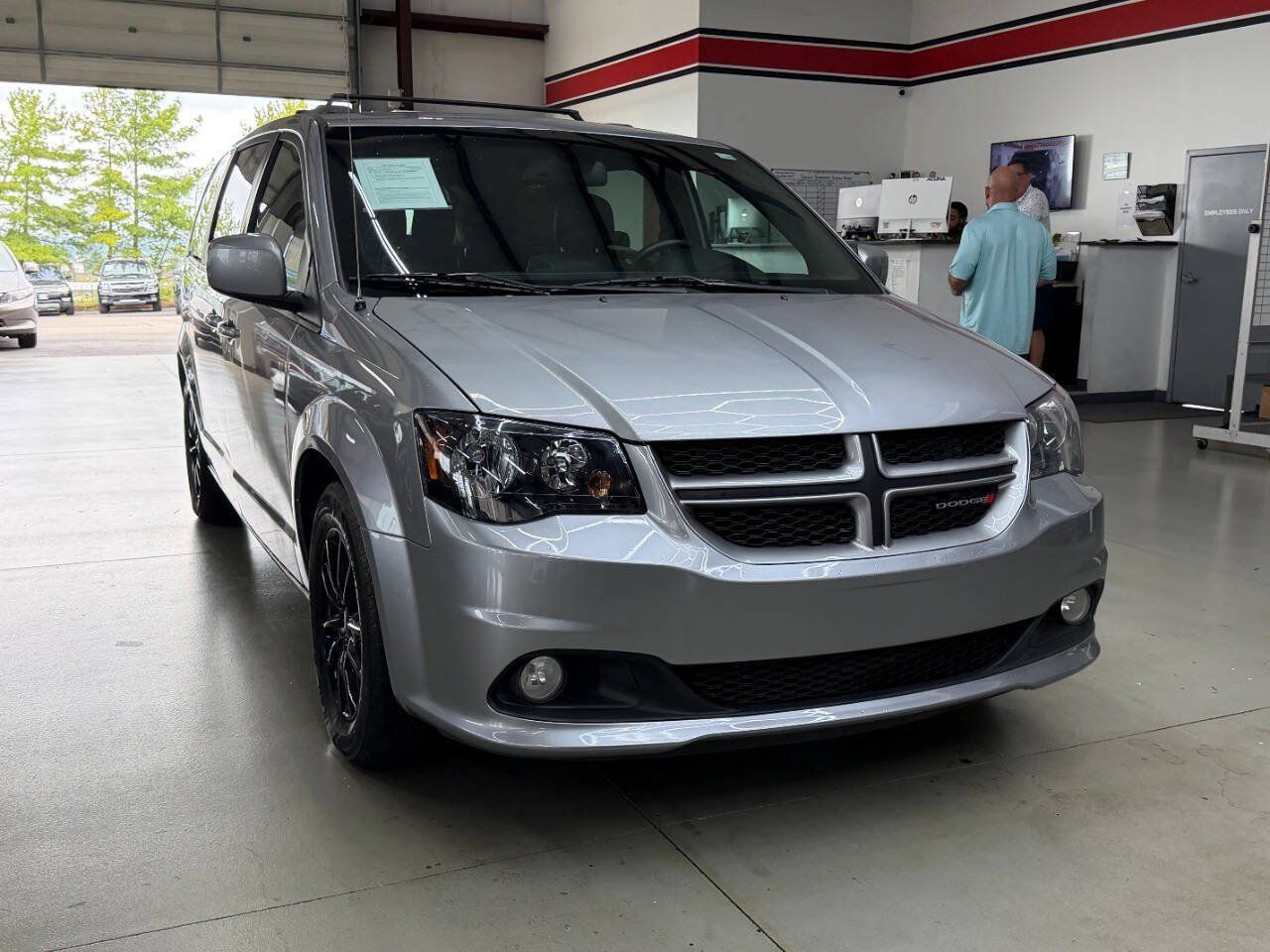 Used 2019 Dodge Grand Caravan GT FWD image 1