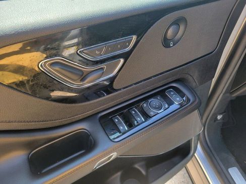 Used 2023 Lincoln Aviator Reserve image 15
