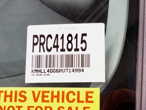Used 2024 Hyundai Elantra SE FWD image 32
