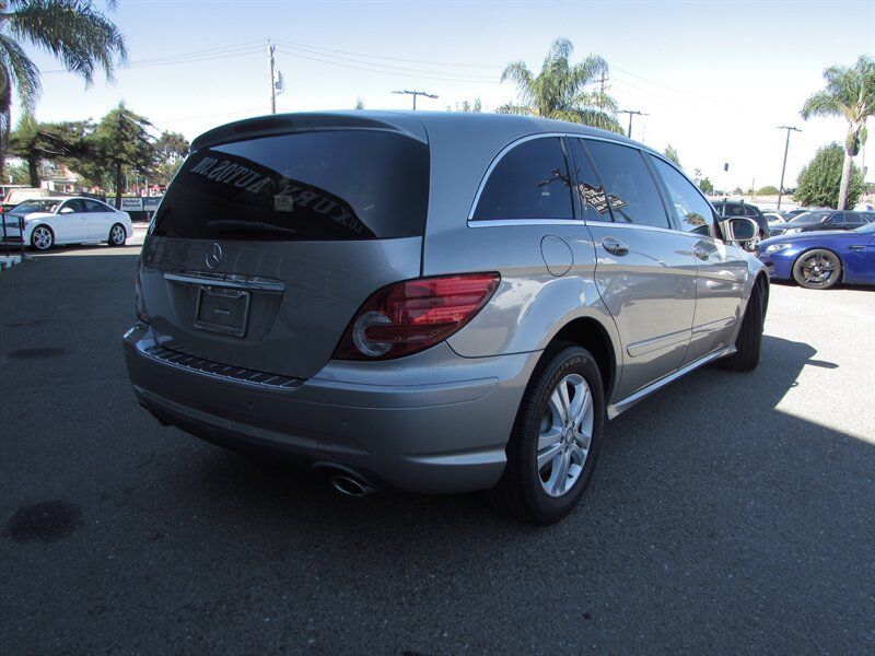 Used 2008 Mercedes-Benz R 350 4MATIC image 7