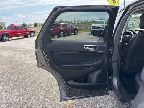 Used 2024 Ford Edge SEL image 21