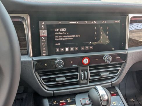 New 2026 Porsche Macan AWD/4WD image 18