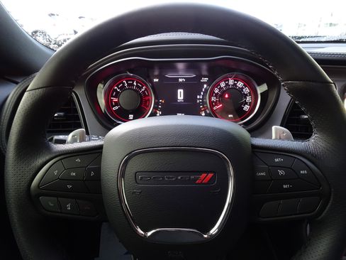 Used 2023 Dodge Challenger R/T w/ Plus Package image 20