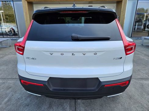 Used 2019 Volvo XC40 T5 R-Design AWD/4WD image 6